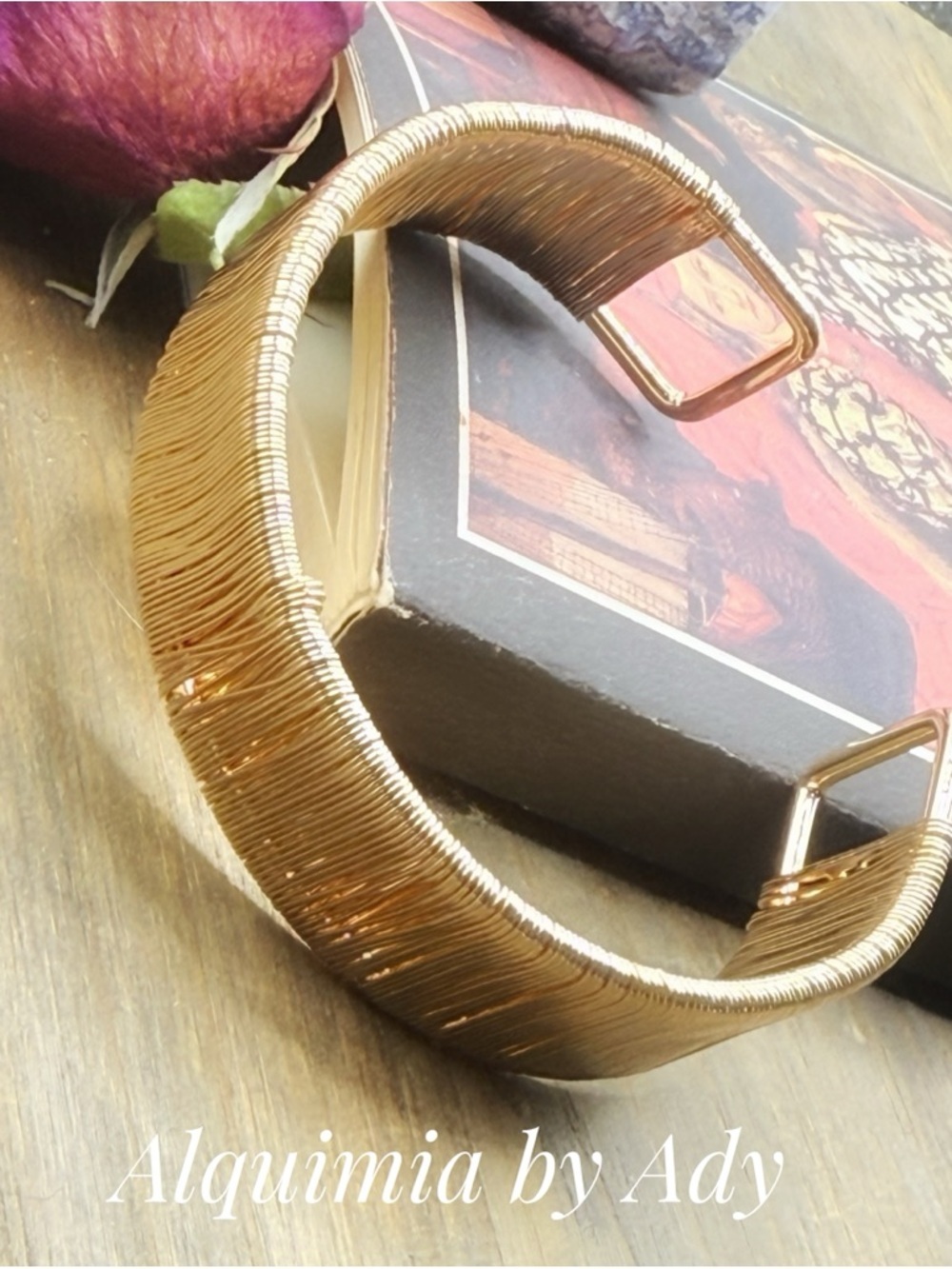 Alquimia Gold Wrapped Wire Cuff Bracelet